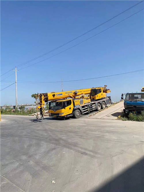 黄石港区吊车作业时，可能会产生哪些额外收费项目？