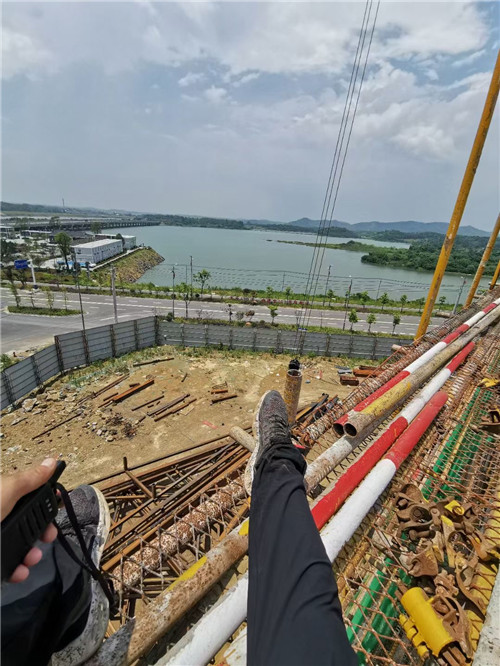 黄石港区作业中发生设备损坏或人员意外，责任怎么划分？