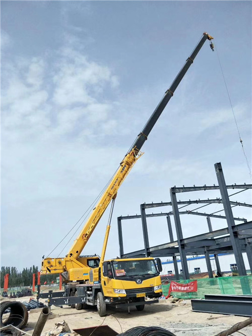 黄石港区超高层建筑钢结构吊装案例